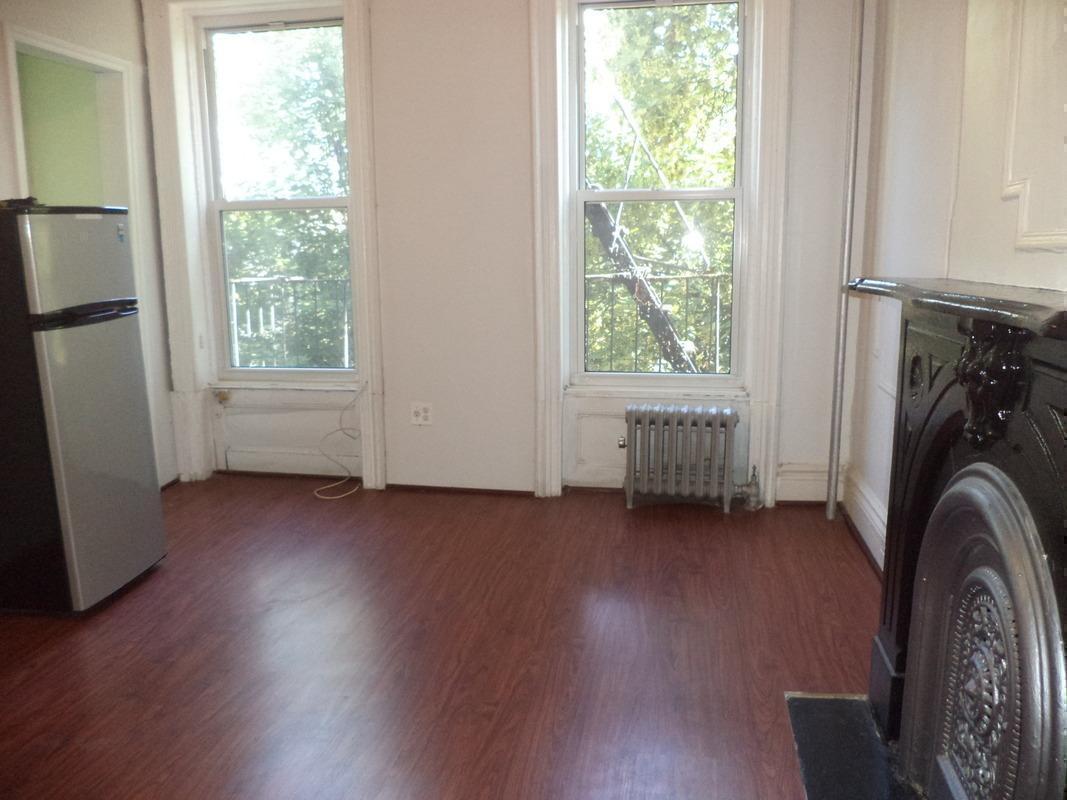 COZY CROWN HEIGHTS STUDIO w/ ALL UTILITIES INCLUDED!!